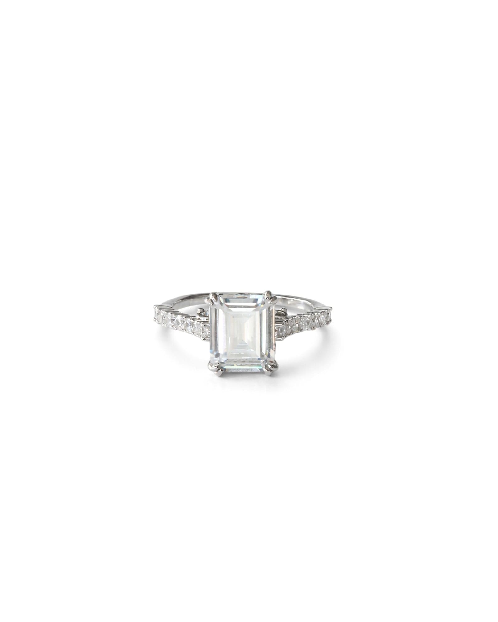 Emerald-cut center stone Ring - Image 4